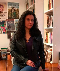 MI FALDA HASTA LOS TOBILLOS 